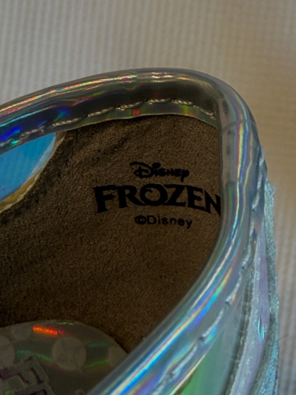 Disney Iridescent Silver Frozen Mary Jane Shoes with Bow Size 8 Kids - Picture 7 of 15